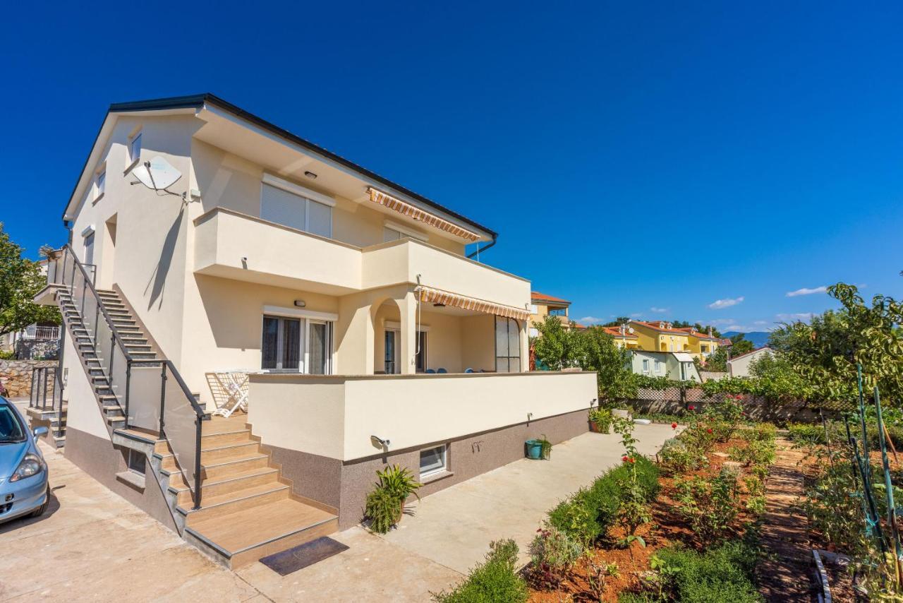 Apartments Star By The Sea Čižići Esterno foto
