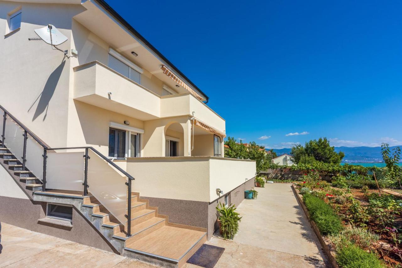 Apartments Star By The Sea Čižići Esterno foto